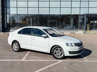 2018 Skoda Rapid I Рестайлинг, белый, 854000 рублей, вид 1