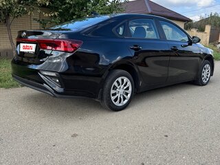 2021 Kia Cerato IV, чёрный, 1799000 рублей, вид 3