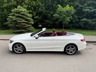 2018 Mercedes-Benz C-Класс 300 IV (W205), белый, 3495000 рублей, вид 2