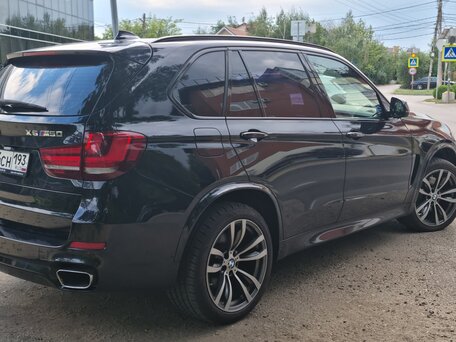2013 BMW X5 50i III (F15), синий, 2250000 рублей, вид 5
