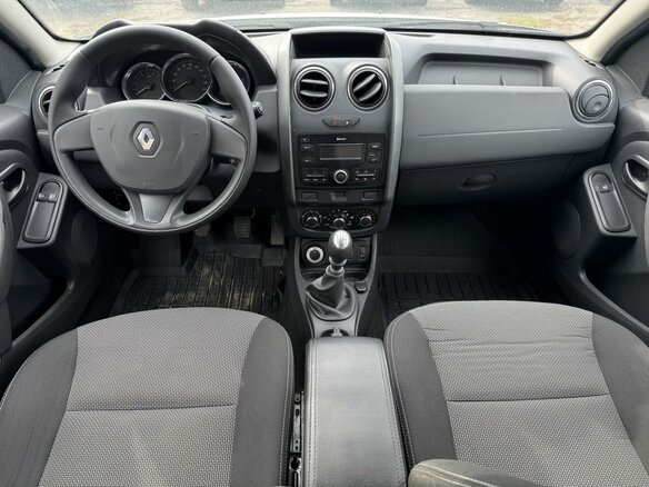 2017 Renault Duster I Рестайлинг, белый, 1485000 рублей - вид 9