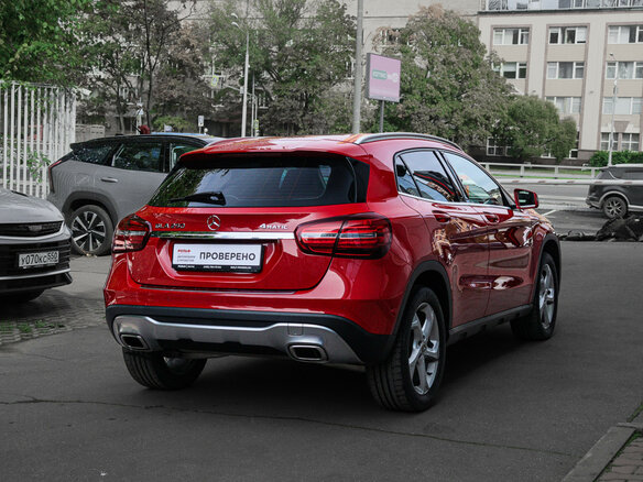 2018 Mercedes-Benz GLA 250 I (X156) Рестайлинг, красный, 2450000 рублей - вид 3