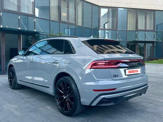 2023 Audi Q8 55 TFSI I (4M) Рестайлинг, серый, 13000000 рублей, вид 2