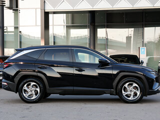 2022 Hyundai Tucson IV, чёрный, 3078000 рублей, вид 4