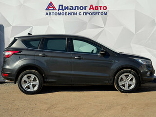 2017 Ford Kuga II Рестайлинг, серый, 1399000 рублей, вид 4