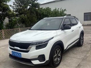 2022 Kia KX3, белый, 1670088 рублей, вид 2