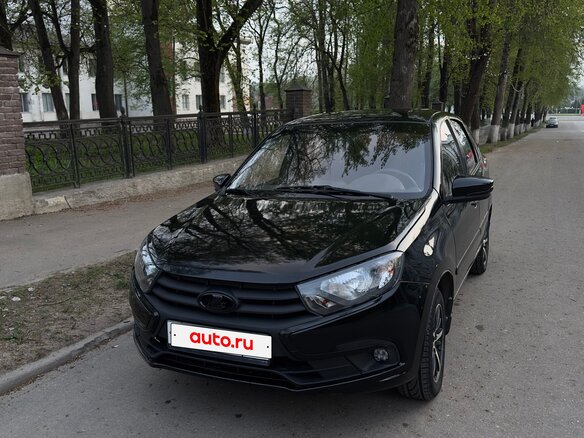 2015 Lada (ВАЗ) Granta I, чёрный, 500000 рублей - вид 1