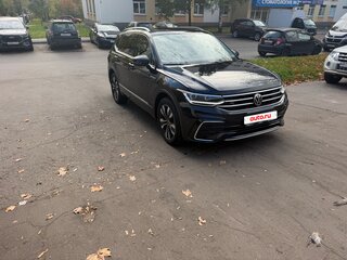 2023 Volkswagen Tiguan Allspace II Рестайлинг, чёрный, 3650000 рублей, вид 2