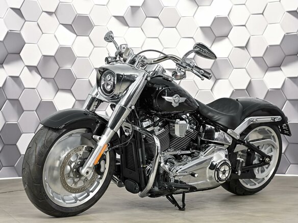 2021 Harley-Davidson Fat Boy, чёрный, 2227000 рублей - вид 1