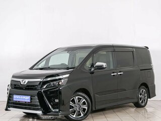 2018 Toyota Voxy III (R80) Рестайлинг, чёрный, 1899000 рублей, вид 3