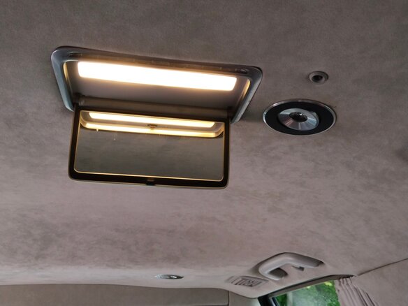 2012 Toyota Sequoia II, чёрный - вид 28