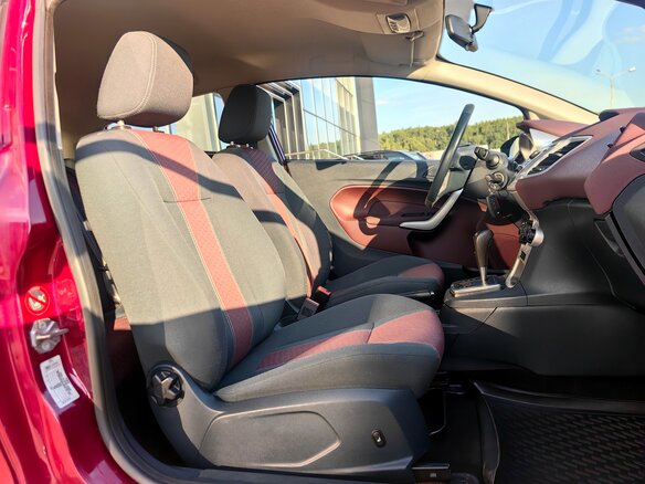 2010 Ford Fiesta Mk6, красный, 599000 рублей - вид 7
