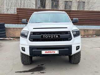 2014 Toyota Tundra CrewMax II Рестайлинг, белый, 5000000 рублей, вид 1