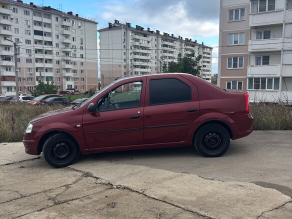 2011 Renault Logan I Рестайлинг, красный, 530000 рублей - вид 1