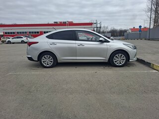 2020 Hyundai Solaris II, серебристый, 1550000 рублей, вид 4