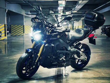 2023 Yamaha MT-10SP, чёрный, 2000000 рублей, вид 2