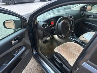 2010 Ford Focus II Рестайлинг, серый, 550000 рублей, вид 5
