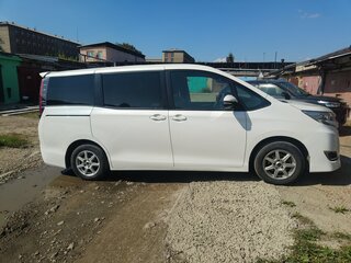 2020 Toyota Noah III (R80) Рестайлинг, белый, 2199000 рублей, вид 2