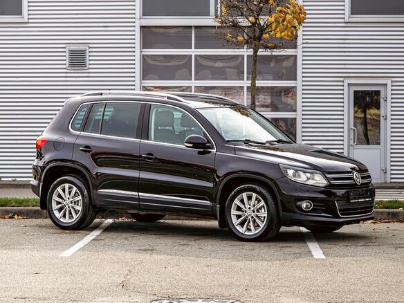 2014 Volkswagen Tiguan I Рестайлинг, чёрный, 1095000 рублей - вид 2