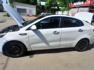2013 Kia Rio III, белый, 280000 рублей, вид 4