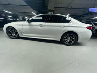 2022 BMW 5 серии 520i VII (G30/G31/G38) Рестайлинг, белый, 5220000 рублей, вид 5