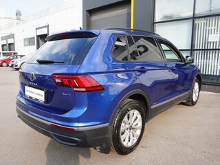 2021 Volkswagen Tiguan II Рестайлинг, синий, 2680000 рублей, вид 5