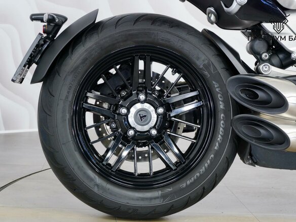 2021 Triumph Rocket 3, чёрный, 2199000 рублей - вид 8