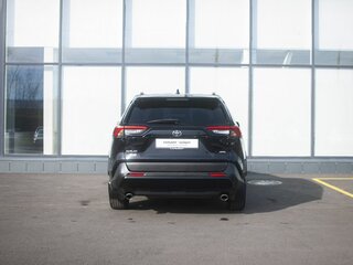 2021 Toyota RAV4 V (XA50), чёрный, 2560000 рублей, вид 4