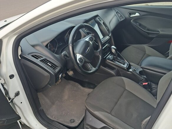 2011 Ford Focus III, белый - вид 8