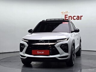 2022 Chevrolet TrailBlazer III, белый, 1850000 рублей, вид 1