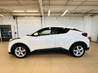 2019 Toyota C-HR I, белый, 2129000 рублей, вид 3