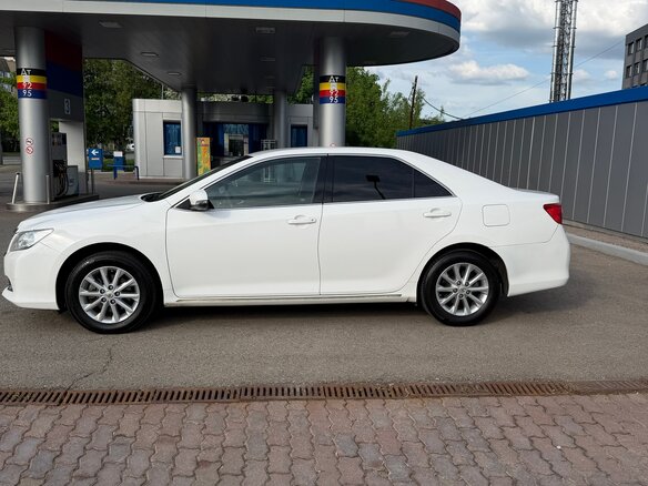 2014 Toyota Camry VII (XV50), белый, 1300000 рублей - вид 9