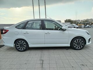 2026 Lada (ВАЗ) Granta Drive Active/Sportline Sportline I Рестайлинг, белый, 1409000 рублей, вид 5