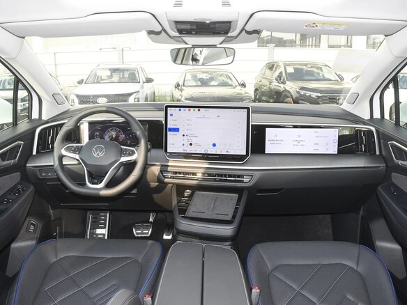 2026 Volkswagen Talagon I Рестайлинг, серебристый, 6260000 рублей - вид 6