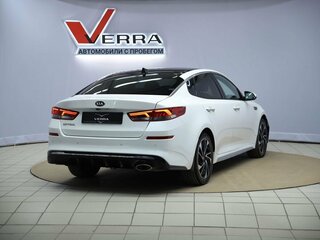 2018 Kia Optima IV Рестайлинг, белый, 1450000 рублей, вид 5