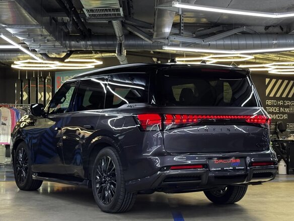 2025 Infiniti QX80 II, серый, 14950000 рублей - вид 5