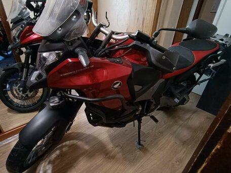 2015 Honda VFR 1200X (Crosstourer), красный, 1000000 рублей, вид 1
