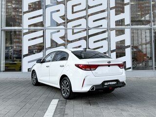 2021 Kia Rio IV Рестайлинг, белый, 1460000 рублей, вид 2