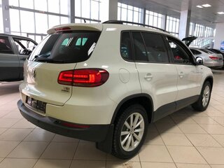 2016 Volkswagen Tiguan Euro 6 I Рестайлинг, белый, 1325000 рублей, вид 5