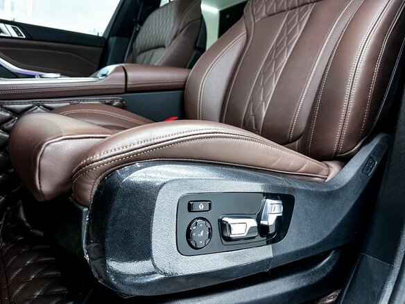 2024 BMW X7 40d I (G07) Рестайлинг, чёрный, 13300000 рублей - вид 13