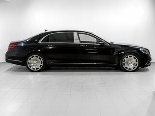 2018 Mercedes-Benz Maybach S-Класс 560 I (X222) Рестайлинг, чёрный, 4750000 рублей, вид 4