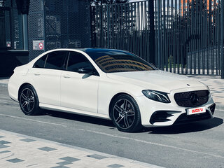 2017 Mercedes-Benz E-Класс 200 V (W213, S213, C238), белый, 2870000 рублей, вид 1