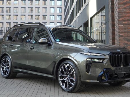 2026 BMW X7 40d I (G07) Рестайлинг, коричневый, 18880000 рублей, вид 1
