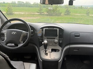 2012 Hyundai Grand Starex I, серебристый, 2200000 рублей, вид 3