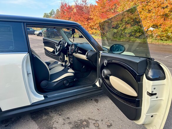 2011 Mini Hatch Cooper II (R56) Рестайлинг, белый, 930000 рублей - вид 13
