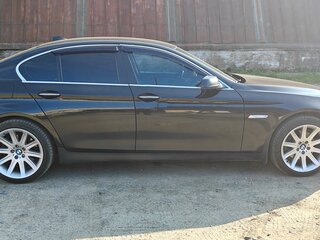 2010 BMW 5 серии 523i VI (F10/F11/F07), чёрный, 1200000 рублей, вид 3