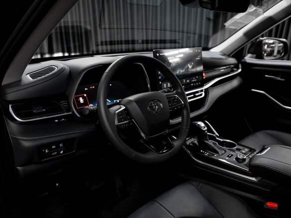 2026 Toyota Highlander IV (XU70), чёрный - вид 7