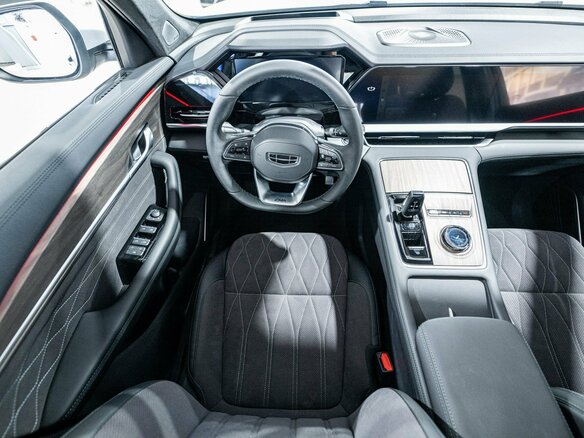 2026 Geely Monjaro I, белый, 4954990 рублей - вид 35