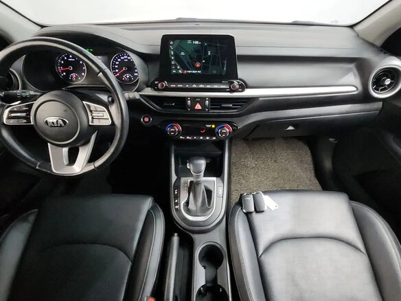 2020 Kia K3 II, пурпурный, 1450000 рублей - вид 5
