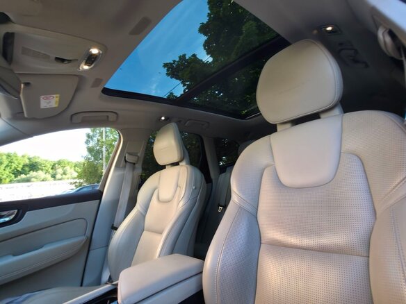 2017 Volvo XC60 II, серый, 2910000 рублей - вид 9